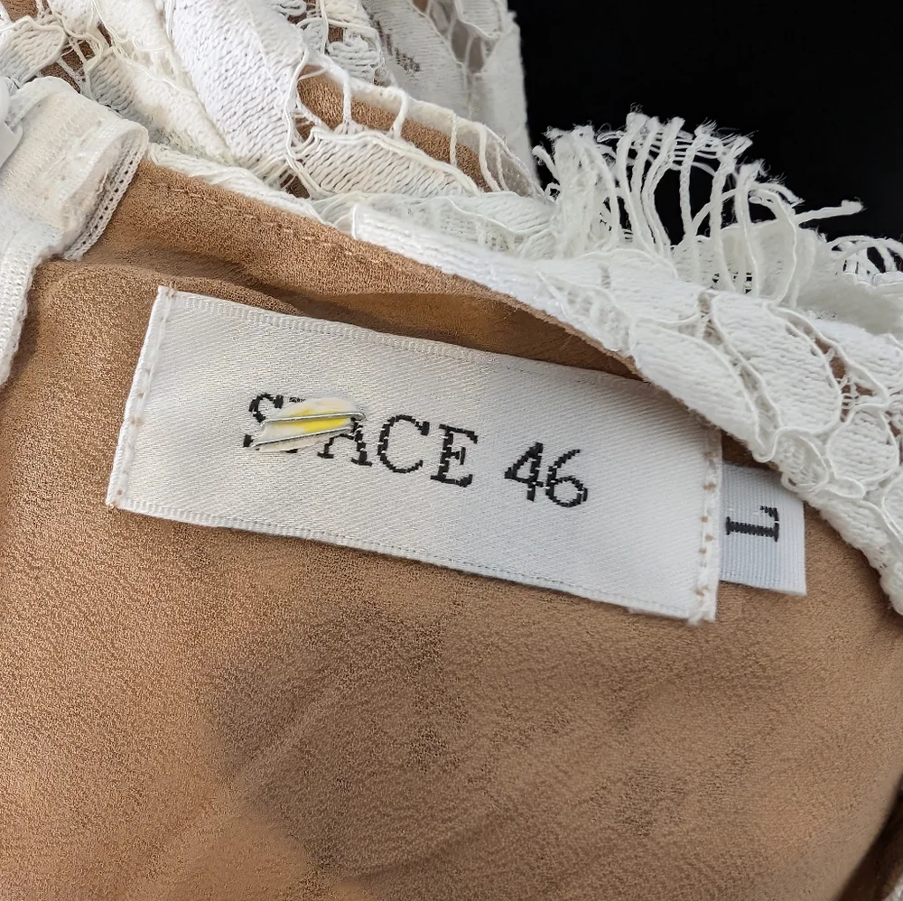 💘 Evie Lace Shift Dress - Picture 4 of 6